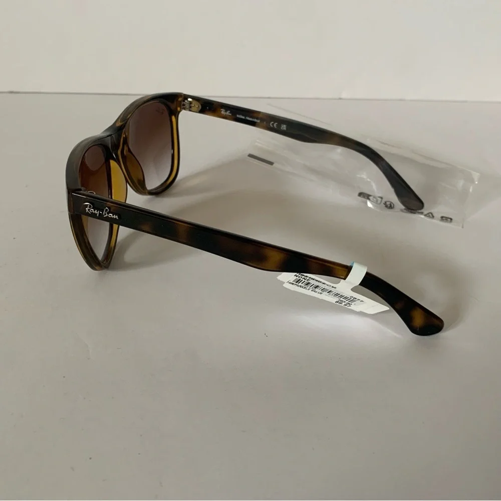 NWT. RAY-BAN 54mm Wayfarer Sunglasses